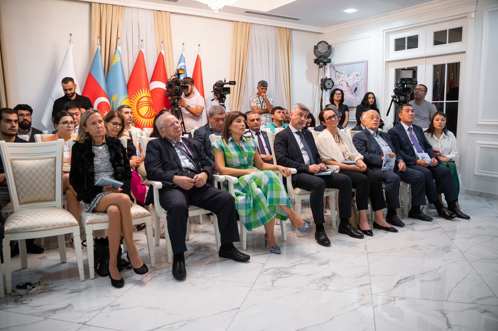 <span style="text-align: justify;">Macar şairi Mikloş Radnotinin yaradıcılığına həsr olunmuş musiqili gecə keçirilib</span>