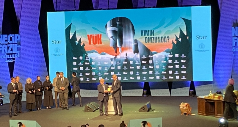 Elçin Əfəndiyev Türkiyənin “Necip Fazıl” mükafatına layiq görülüb