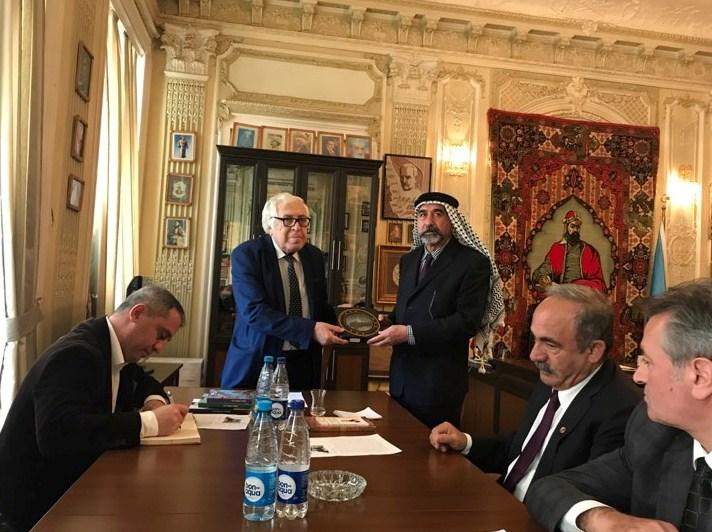 Ərəb yazıçı Yusif Əzizi AYB sədri Anarla görüşdü