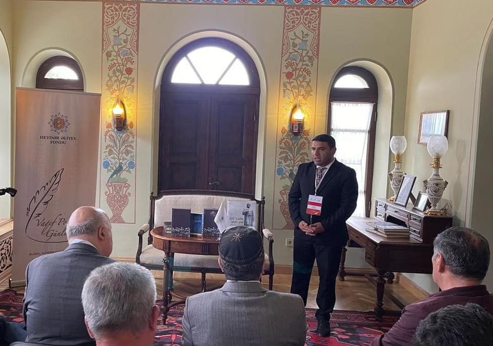 Beynəlxalq Türk Mədəniyyəti və İrsi Fondu Vaqif Poeziya Günləri çərçivəsində yeni kitabını təqdim edib