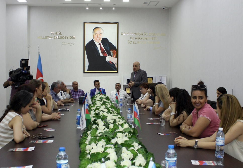 “Azərkitab”da Xalq yazıçısı Natiq Rəsulzadənin yaradıcılıq gecəsi keçirilib