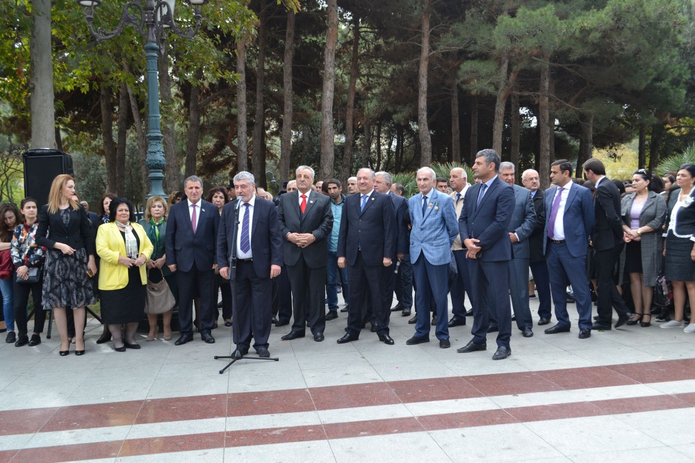 Görkəmli dramaturq Hüseyn Cavidin xatirəsi yad olunub