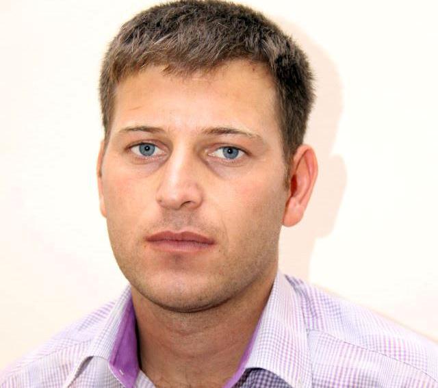 Bahadur Qobustan - Yol polisləri tökülə küçələrə