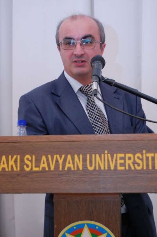 Bakı Slavyan Universitetinin rektoru A.S.Puşkin medalı ilə təltif edilib