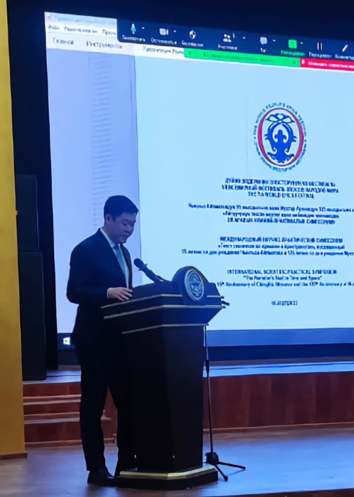 <span style="text-align: justify;">Beynəlxalq Türk Mədəniyyəti və İrsi Fondu Oşda VII Beynəlxalq "Dünya xalqlarının dastanları" Festivalının əsas təşkilatçılarındanbiri olub</span>