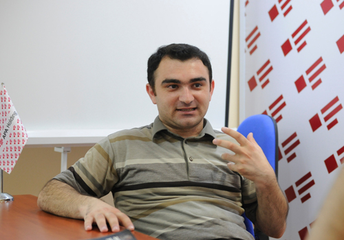 Cavid Zeynallı: \"Mənim AYB-dən çıxmaq niyyətim yoxdur\" - <span>MÜSAHİBƏ</span>