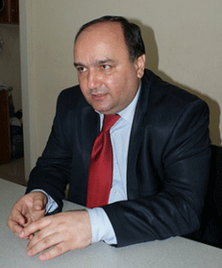 Fəxri Uğurlu: \"Qat-qat aşağı səviyyəli əsərlər yazırlar\" - <span>MÜSAHİBƏ
		
	</span>