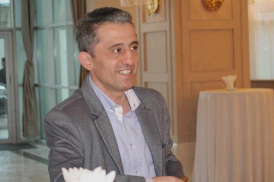 <span>Səlim Babullaoğlu Yardımlıda oxucuları ilə görüşüb - <span>FOTOLAR</span></span>