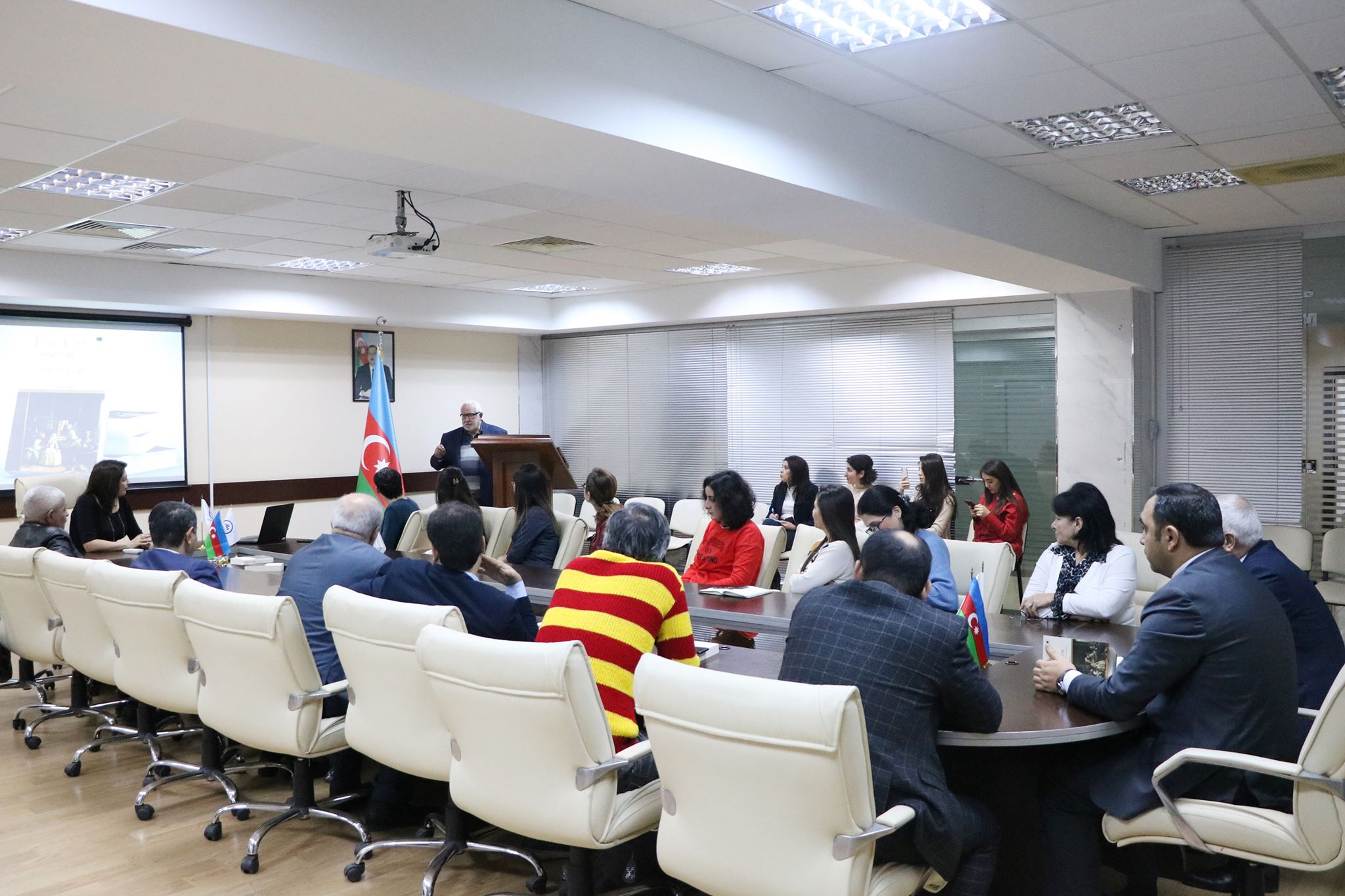 Azərbaycan Universitetində Mişel Fukonun “Sözlər və nəsnələr” kitabının təqdimatı olub