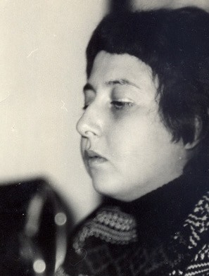 Regina Deriyeva - Uşaqlıq-xəzinəsidir gözyaşlarının