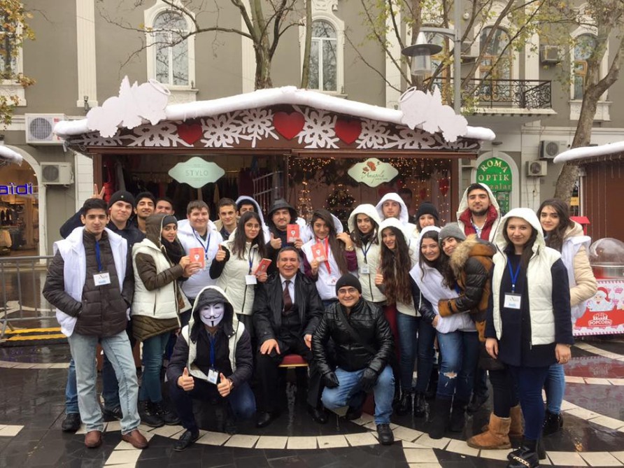 “Soyuq əllər, isti ürəklər” aksiyası davam edir