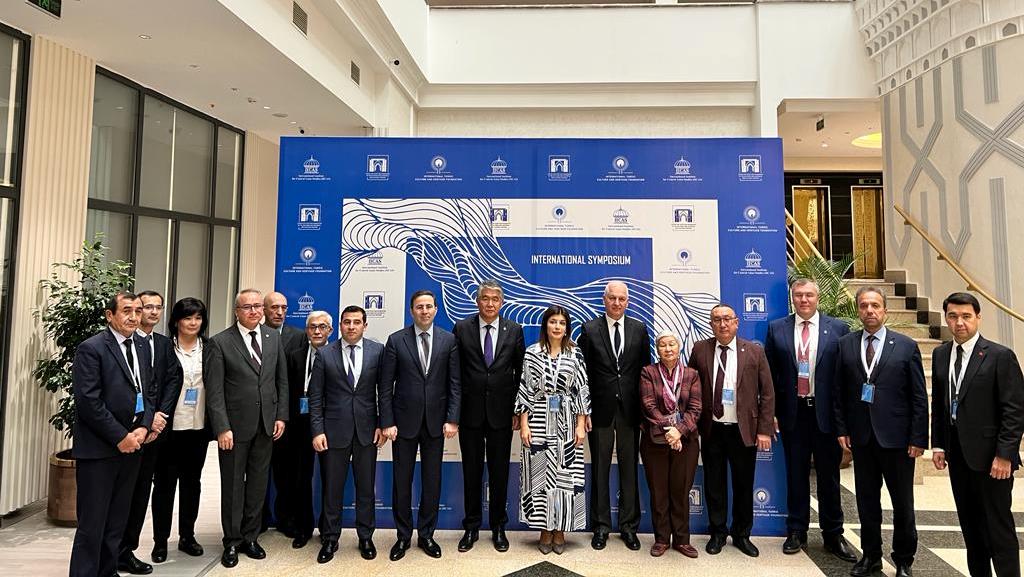 Beynəlxalq Türk Mədəniyyəti və İrsi Fondu Səmərqənd Zirvəsi çərçivəsində beynəlxalq simpozium keçirib