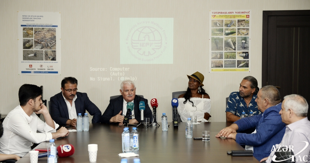 Amerikalı vokalçı Della Milesin “Qarabağ Azərbaycandır” klipinin təqdimatı keçirilib