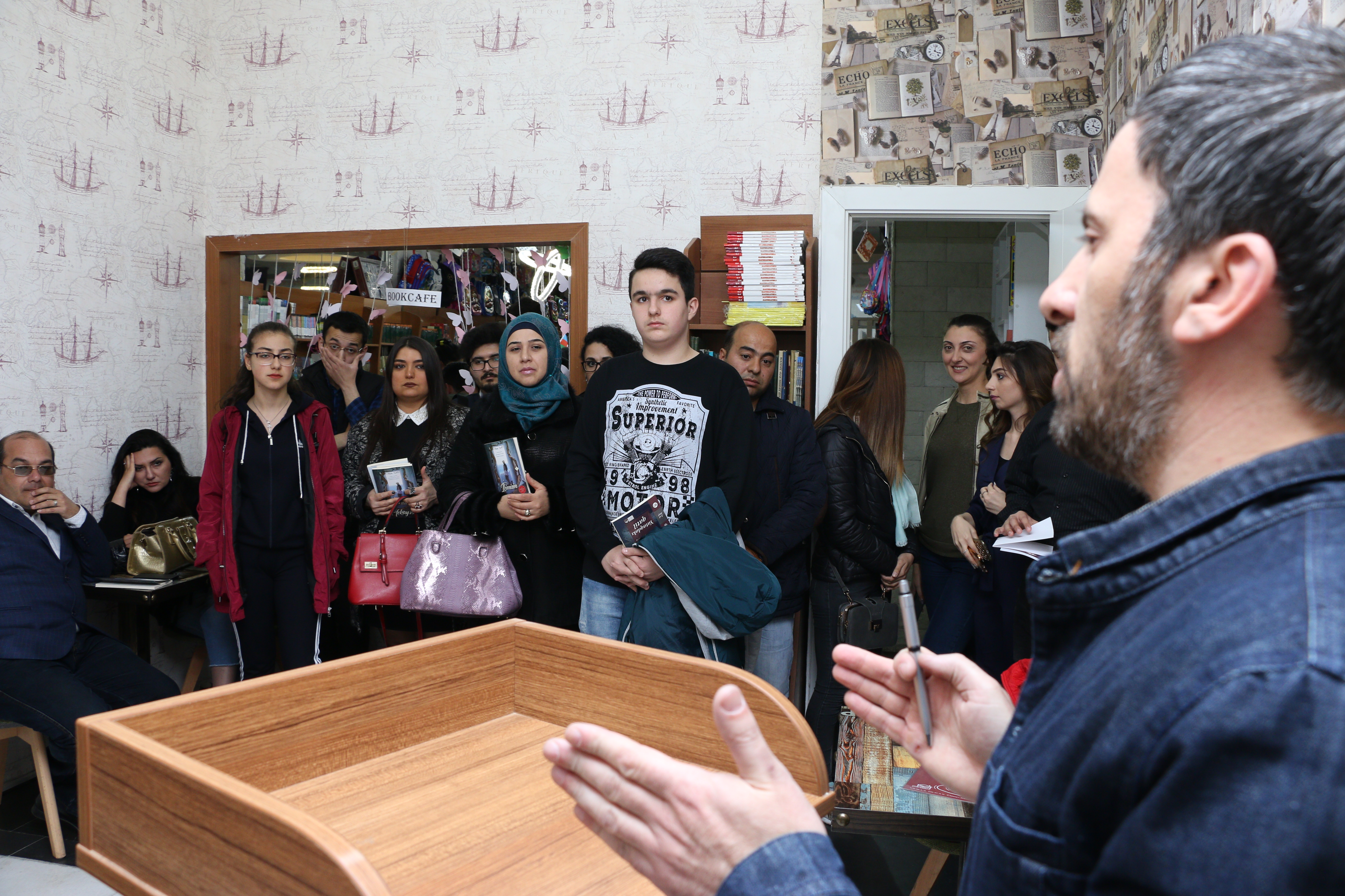 “İkimizin hekayəsi” kitabının imza günü keçirildi