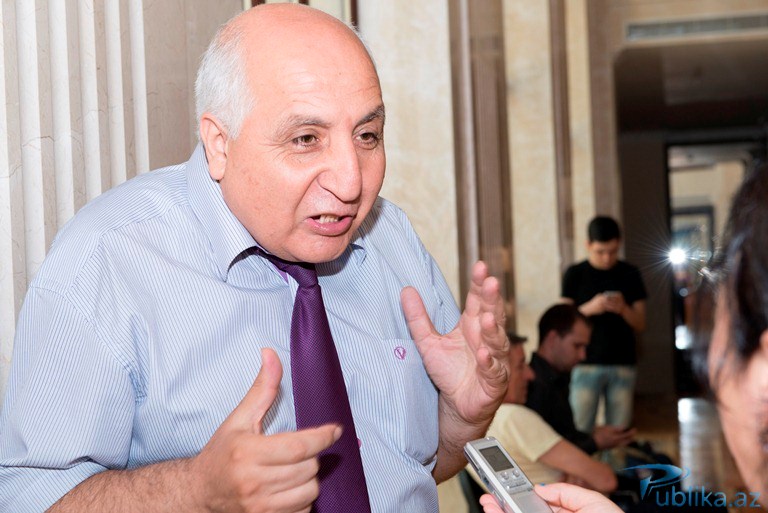 Rüstəm Kamal: \"Dedim, hansı qız evlənmək təklif etsə, onu alacam\"