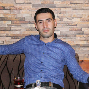 Vasif Əlihüseyn -	
	Rəqqasəyə rüşvət verən məmurlar