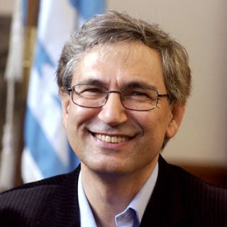 Orxan Pamuk: \"Mən ailənin idiotuyam\"<br><span></span>