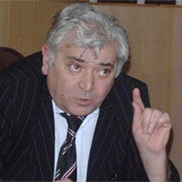 Aqil Abbas - Qurbanəli bəyin tapançasını gözünə soxardılar