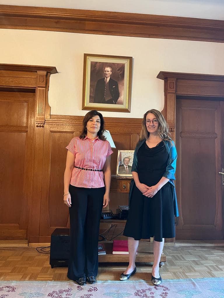 Günay Əfəndiyeva Türkiyənin İseveçrədəki səfiri ilə görüşüb