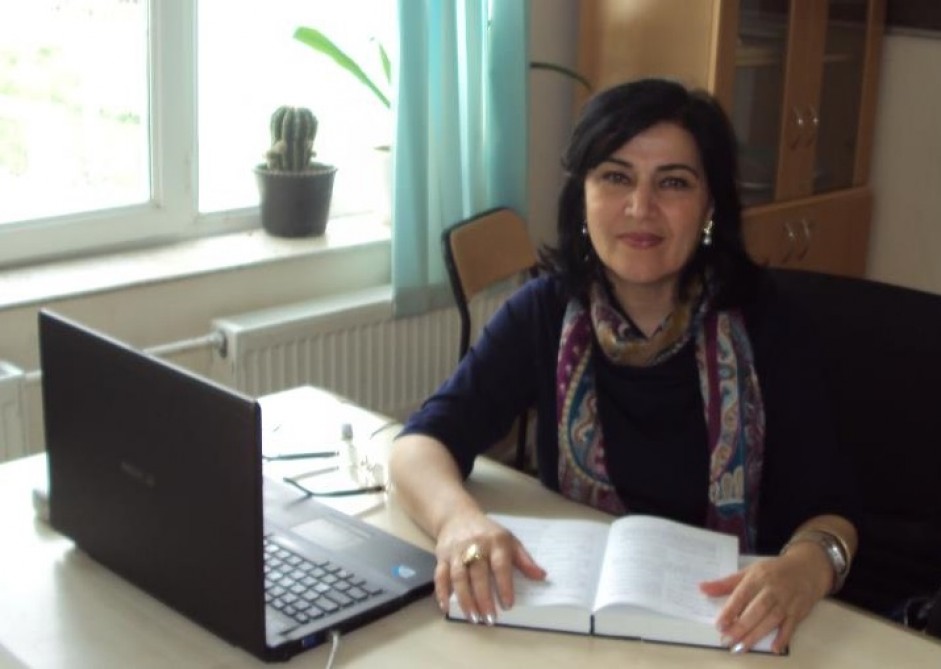 Xuraman Hümmətova - Nəsimi şeirində sözün informativ yükü