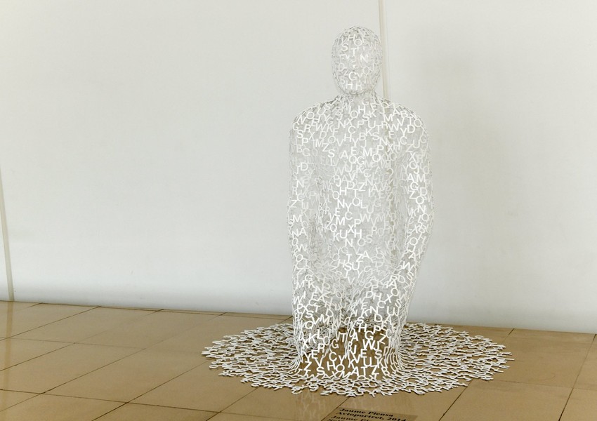 İspaniyalı rəssamın əsəri Heydər Əliyev Mərkəzində nümayiş olunur