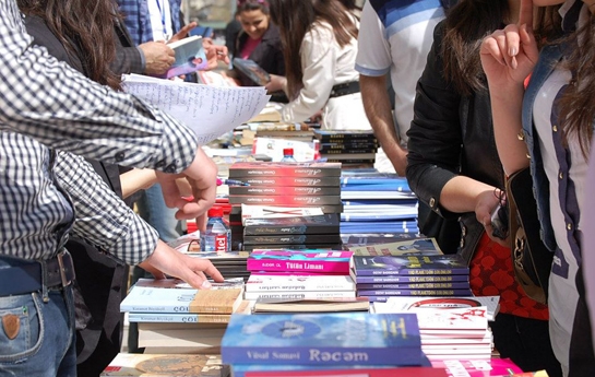 <span>Noyabrda ən çox satılan kitablar</span>