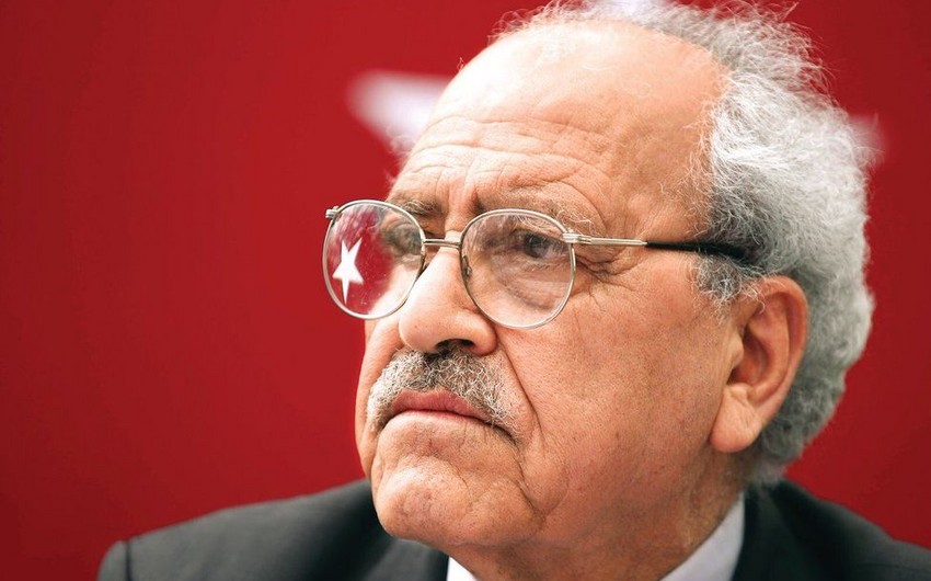 Türkiyənin məşhur şairi Sezai Karakoç vəfat edib