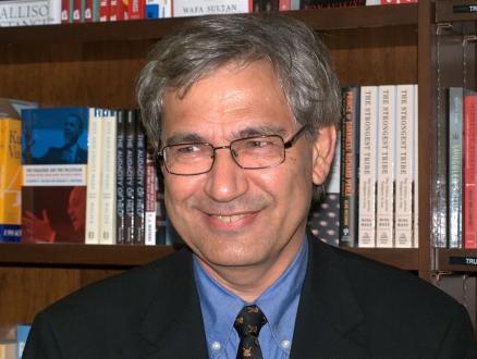 <span>Orxan Pamuk - Redaktorları yaxşı olan yazıçılar yaxşıdır	
	</span>