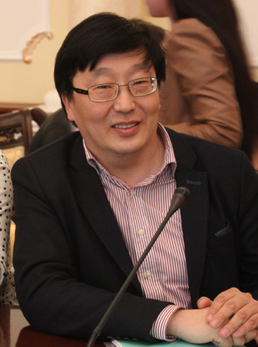 Məmməd İsmayılın tərcüməsində Oleq Amiqinin  "Tigin ağacı" hekayəsi<br>