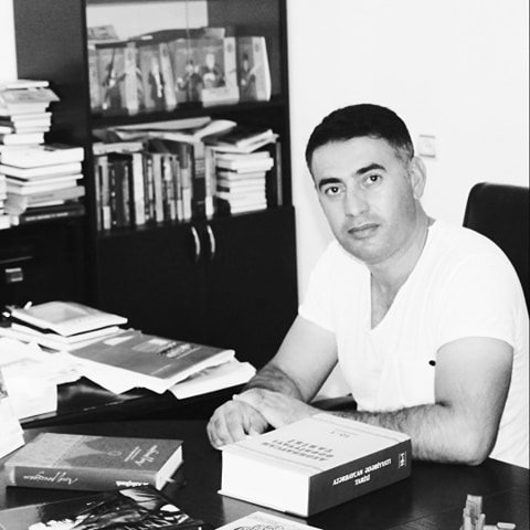 Vasif Əlihüseyn - Elə gözəl idi dizimdəki yaraların qurumuş qaysaqlarını qoparmaq