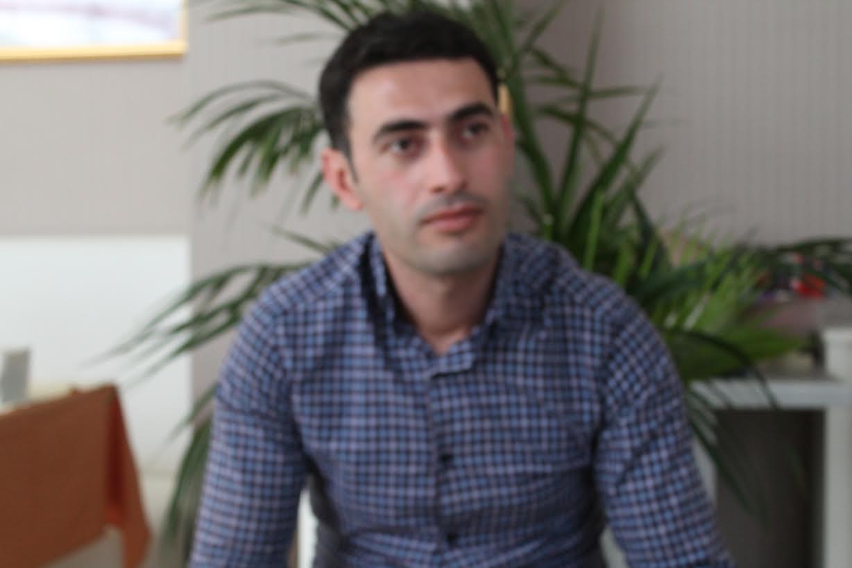 Gənc şair babasının ölümünə şeir yazdı