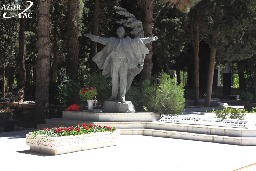 Rəşid Behbudovun xatirəsi anılıb