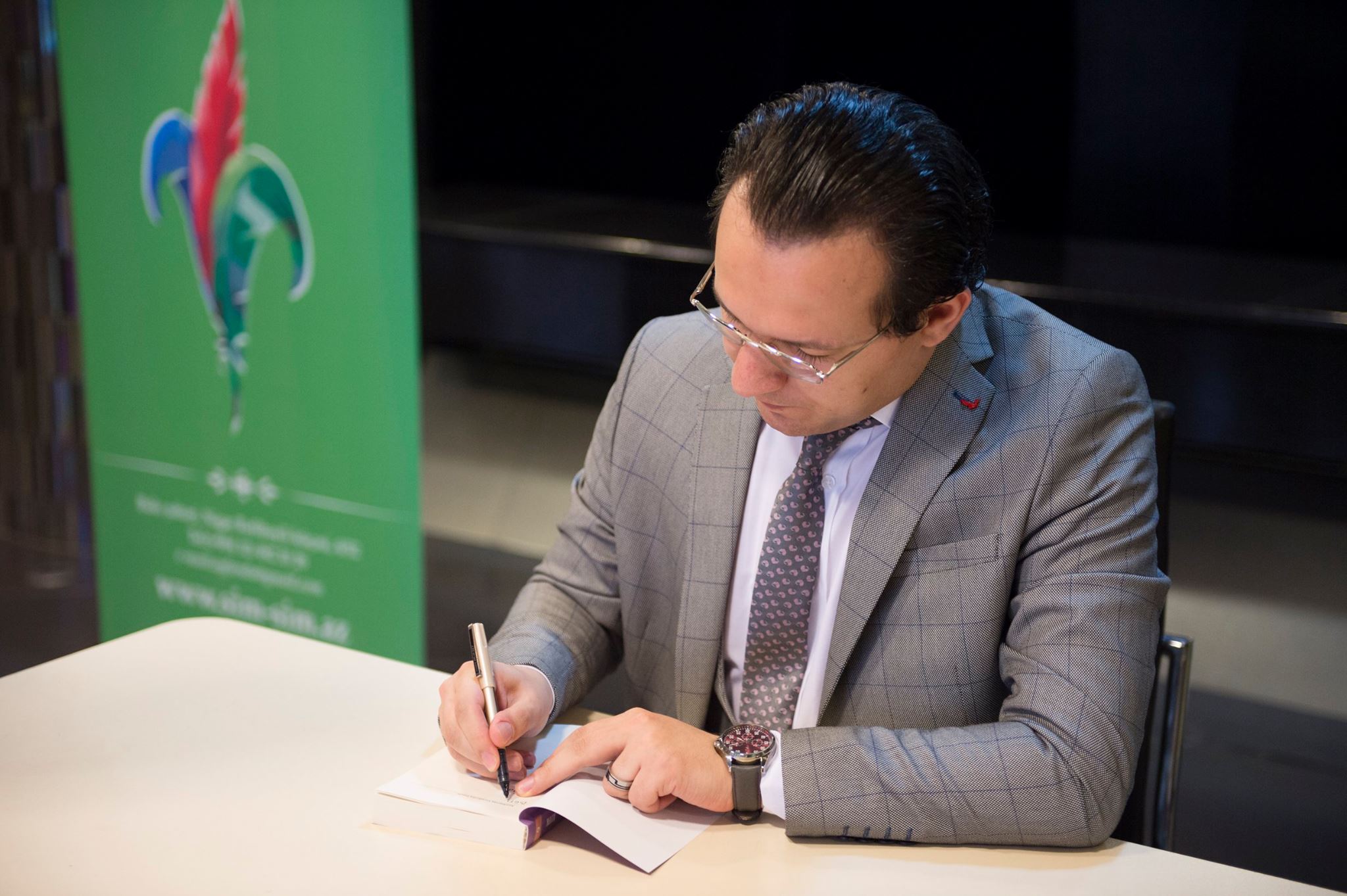 Qismətin “Gələcəyin tarixi” kitabının təqdimatı keçirilib