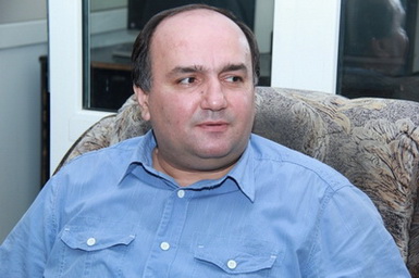 Fəxri Uğurlu: “Sevginin ünvanı olsaydı, onun ədaləti də olmazdı”