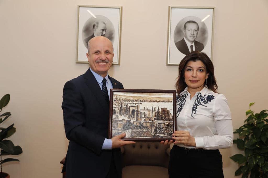Günay Əfəndiyeva Ankarada Türkiyə Ali Təhsil Şurasının (YÖK) rəhbəri Erol Özvar ilə görüşüb