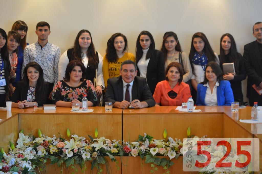 Müəllimlər İnstitutunda Rəşad Məcidin tələbələrlə görüşü keçirib