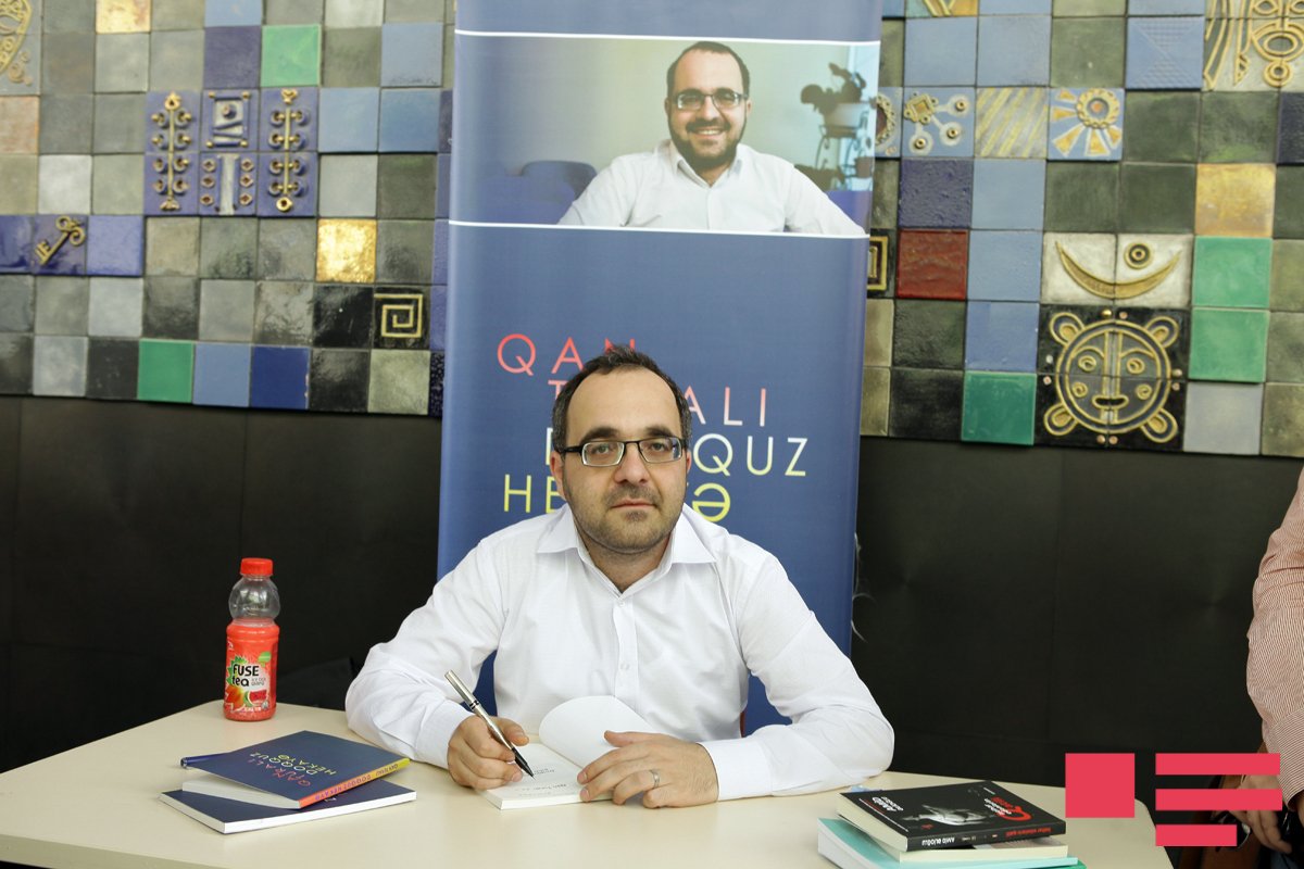 <span>Qan Turalının “Doqquz hekayə” kitabının imza günü keçirilib	
	</span>