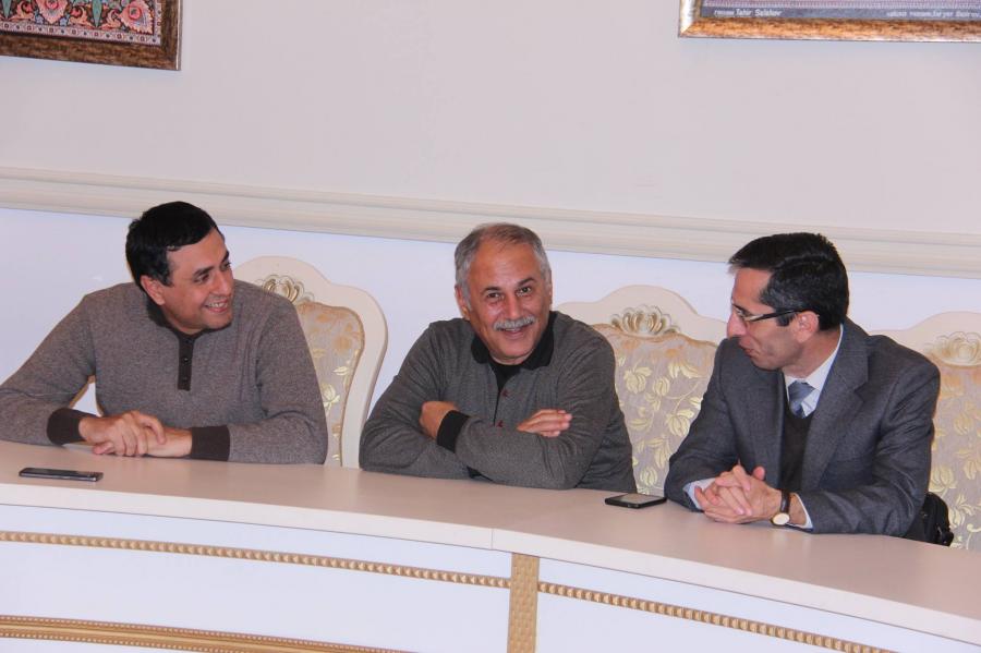 Saday Budaqlı gənc ədiblərlə görüşdü