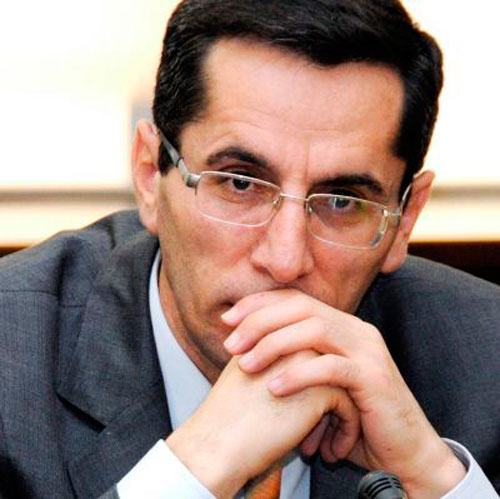 "Şeir sirdi, Adam, sirri bağırmazlar - ulduzlardan utan..." - Qulu Ağsəsin şeirləri