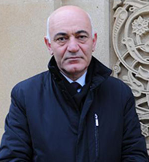 <span>Vaqif Bəhmənli - Bir an sıxılsaydım qucağına mən...	
	</span>