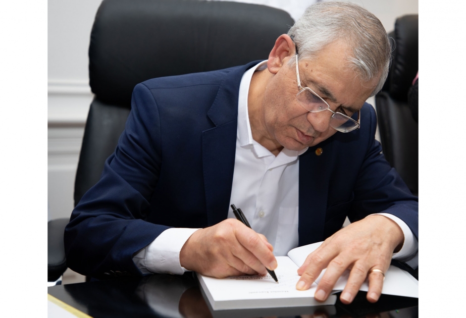 Hamlet İsaxanlının “Mənim Qarabağım və ya Qarabağ düyünü” kitabının təqdimatı keçirilib