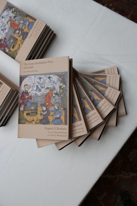 Londonda “Böyük Azərbaycan şairi Nizami” kitabının təqdimatı keçirilib