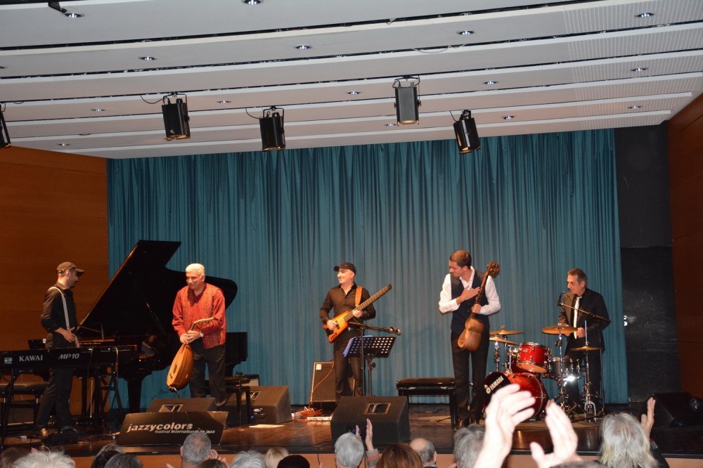 “Cəngi” qrupu Paris cazsevərlərinin qəlbini fəth edib