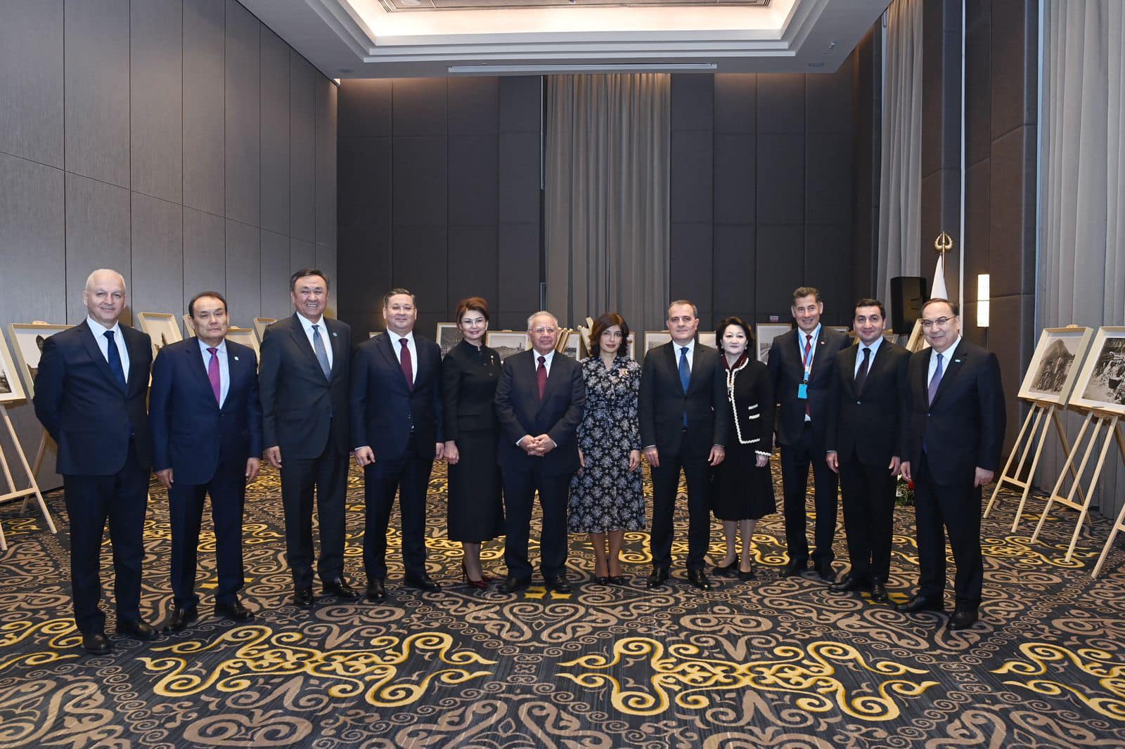 Astanada “Yıldız Sarayı Foto Kolleksiyasında XIX Əsr Türk Dünyasının Mədəni İrsi” adlı sərgi təşkil olunub