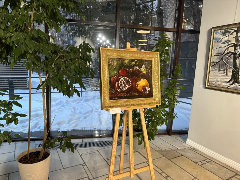 Moskvada Əsgər Məmmədovun “Nar dastanı” adlı rəsm sərgisi açılı