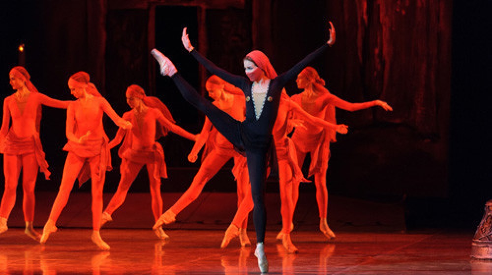 “Məhəbbət əfsanəsi” baleti Sankt-Peterburqda nümayiş etdiriləcək