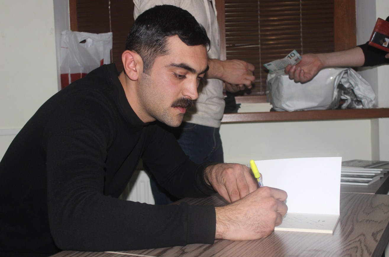 Həmid Piriyev “Sərçələr üçün poema”nı təqdim etdi