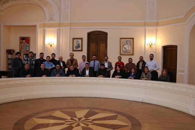 Naşirlər və kitabçılar bir arada