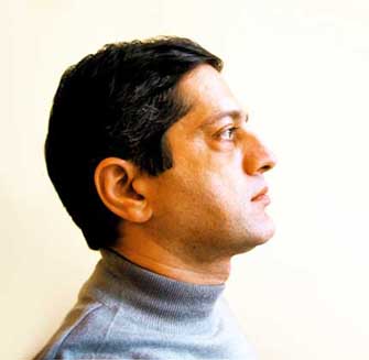 Azad Yaşar - Dodaqlar ələ sarı