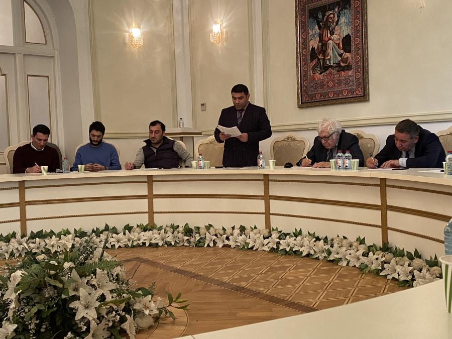 AYB-də Fərid Hüseynin gənc yazarların yaradıcılığına dair məruzəsi dinlənilib